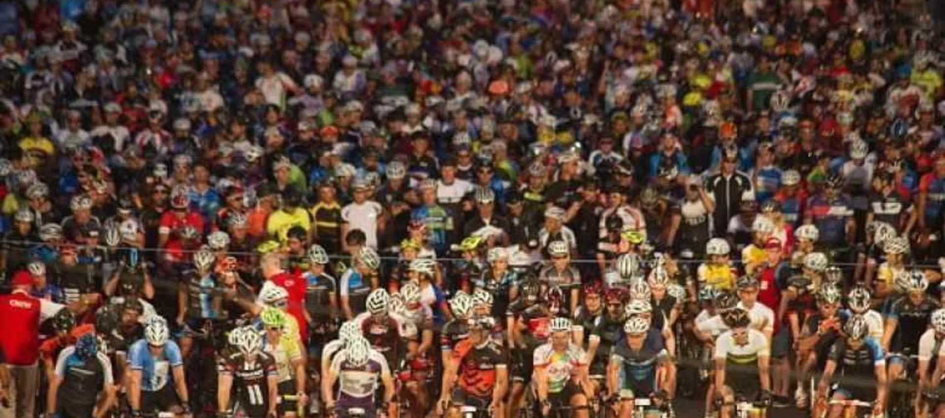 Keeping track of 35000 riders