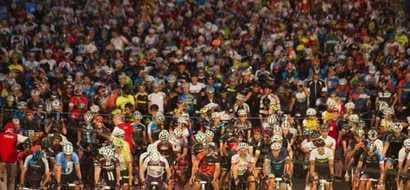 Keeping track of 35000 riders