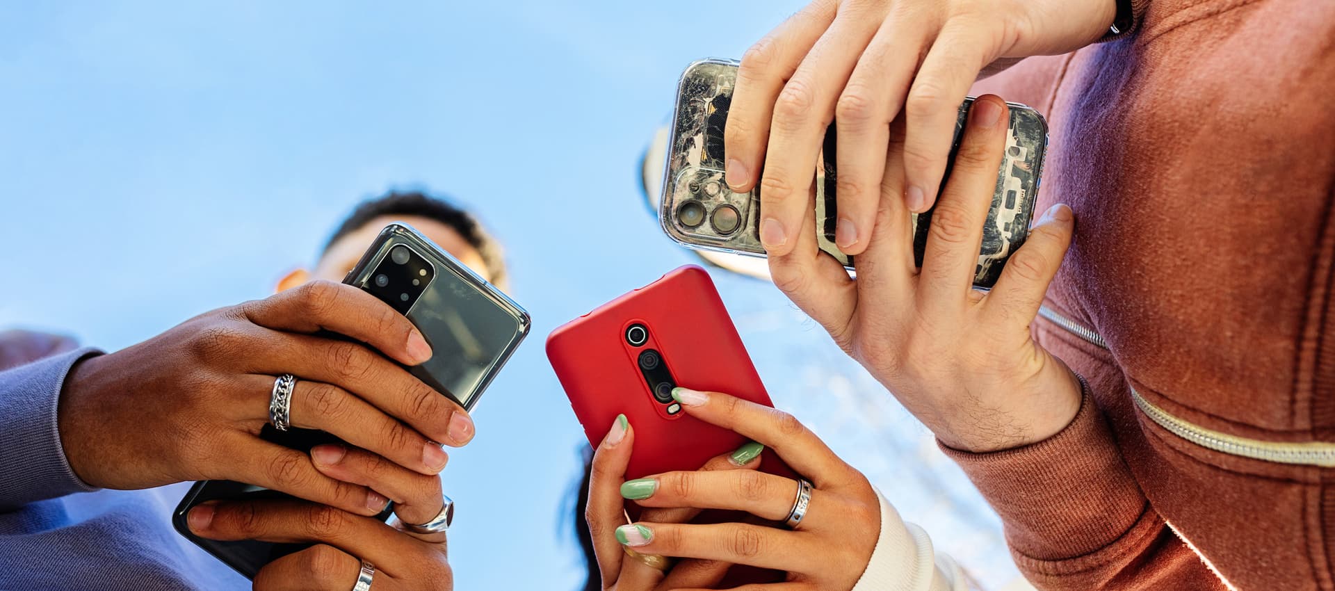 Be a Hero: Share Your Data and Keep Your Faves Online