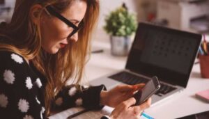 Keeping track of 35000 riders