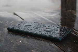 How to fix a wet phone :iphone: