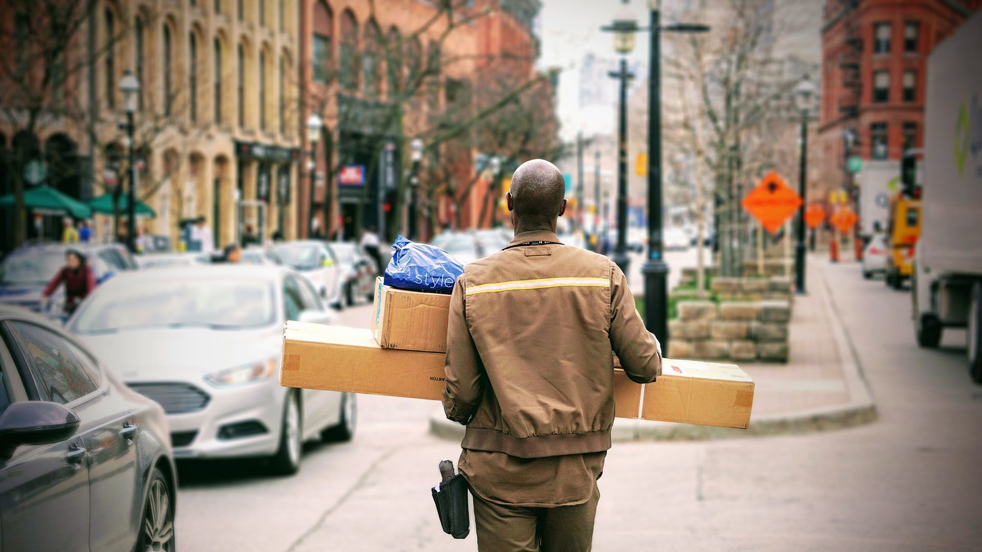 How to safely sell your goods online