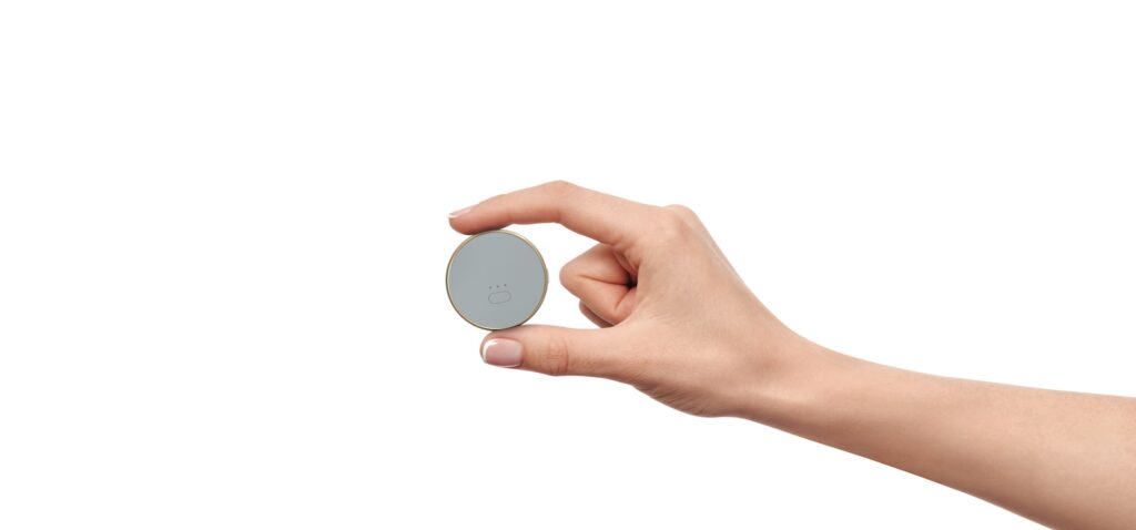 Curve tracker keeping you connected to things you love