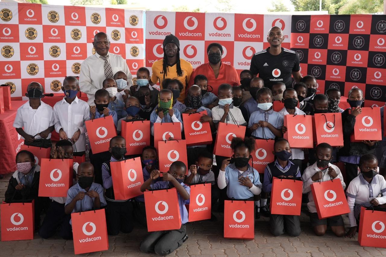 Kaizer Chiefs and Orlando Pirates join Vodacom to help kids win at school!