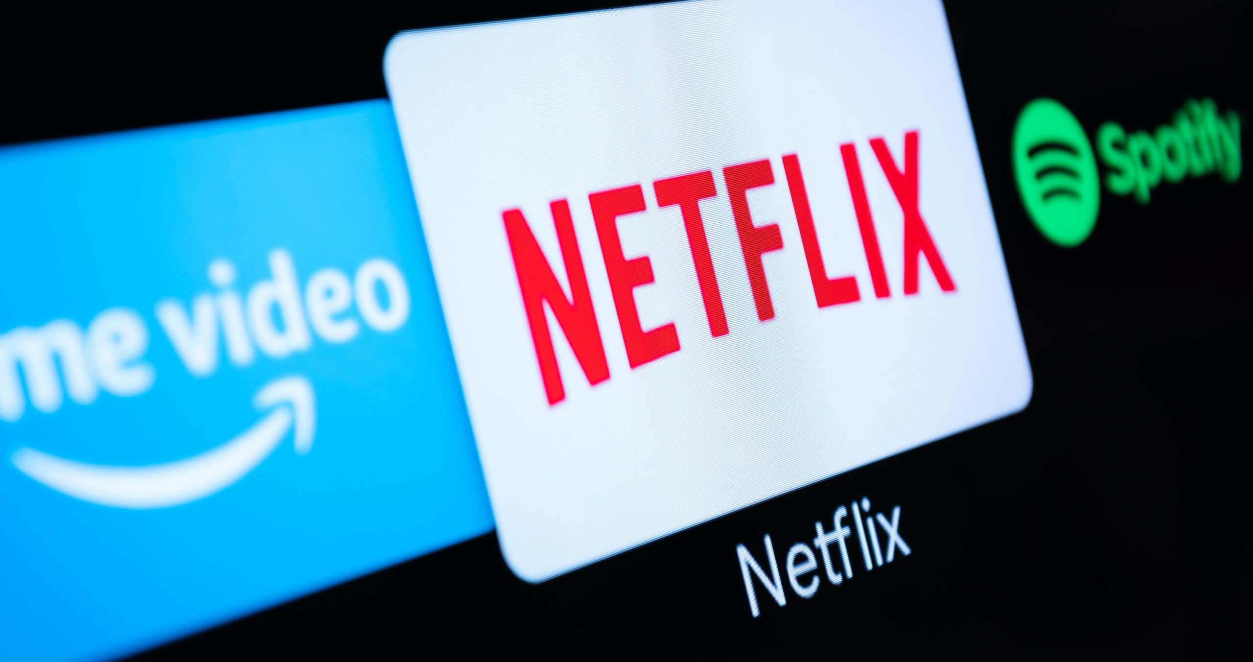 9 Gripping Murder Mystery Series To Stream On Netflix Right Now