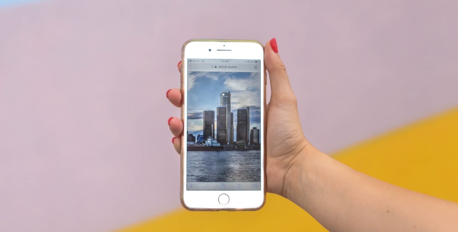 Here’s how to be #Datawyze when you're away from home