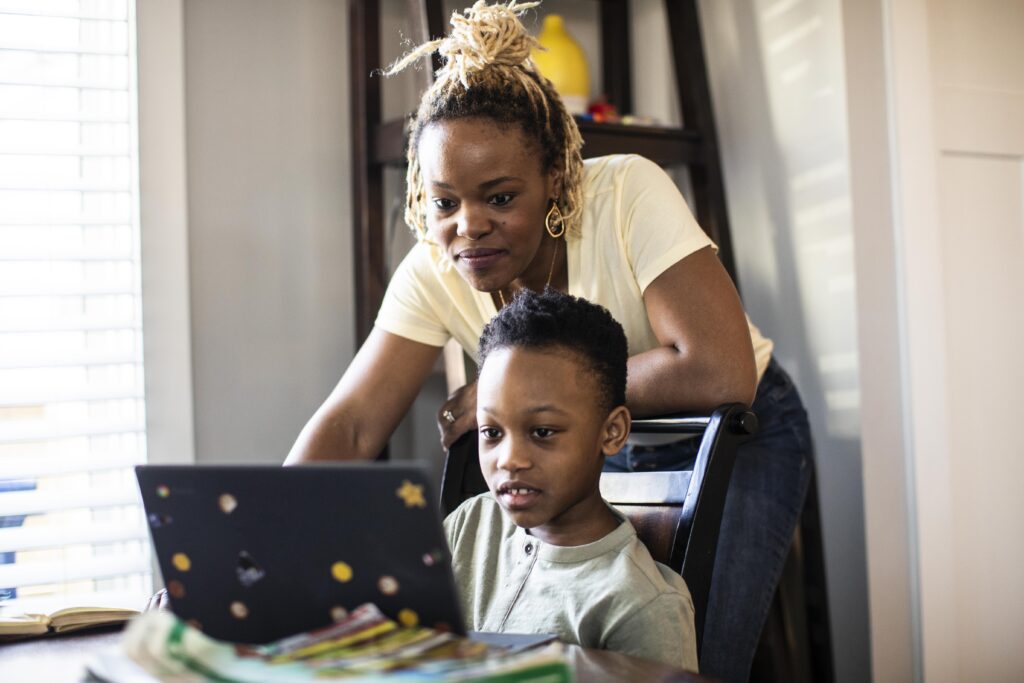 Internet Safety For Kids: How Parents Can Manage Usage, Screen Time and More