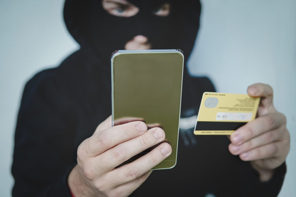 SIM Swap Fraud – How Fraudsters Can Con You